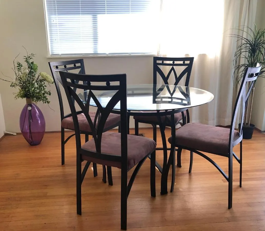 Cheerful Guest Home Vancouver Homestay
